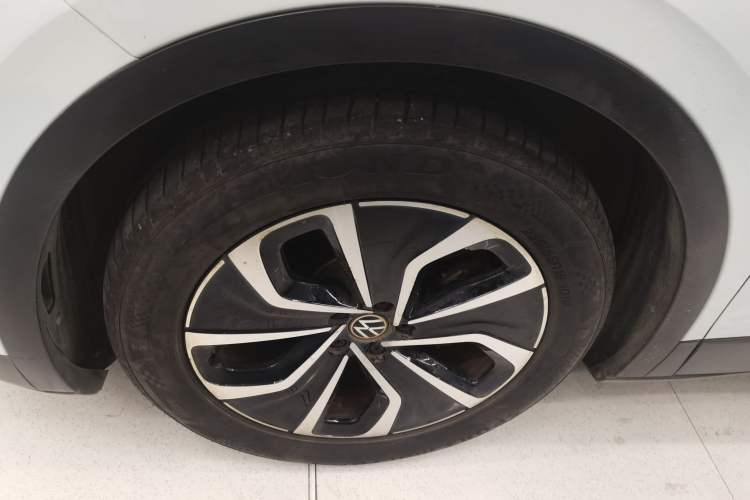 Used Volkswagen ID.4 X 2022 Pure Smart Edition Left Front Wheel Hub