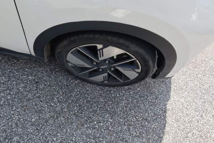 Used Chery New Energy Boundless Pro 2022 301km LingShou Edition Lithium Iron Phosphate