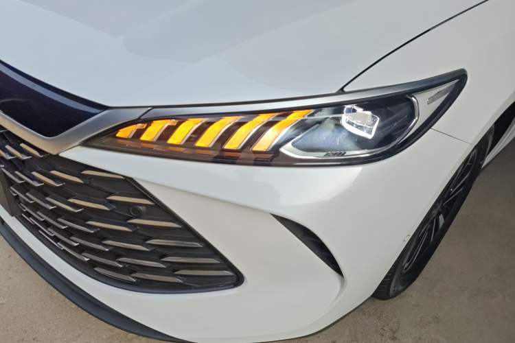 Used BYD Qin PLUS 2025 DM-i Smart Drive 120KM Superior Model Left Front Headlight