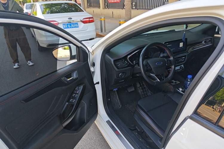 Used Ford Focus 2021 Hatchback EcoBoost 180 Automatic ST Line
