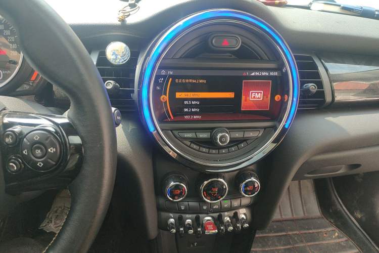 Used MINI 2019 1.5T COOPER Artist
