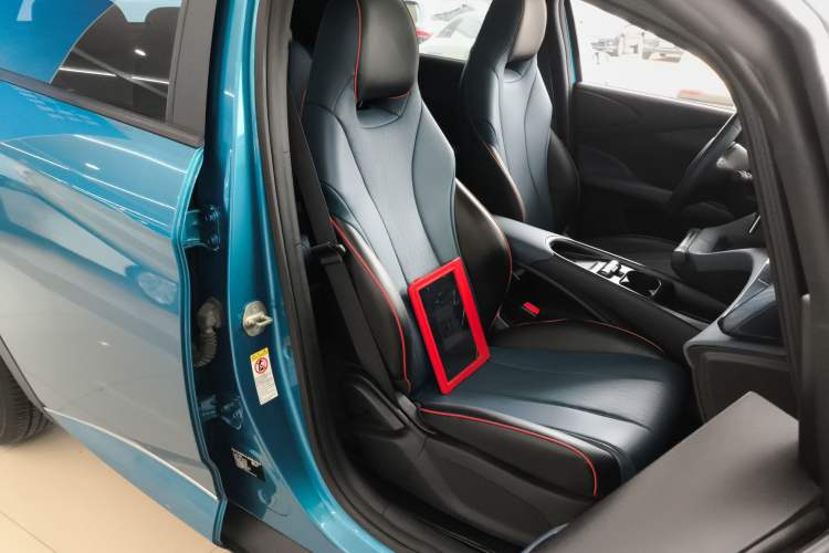 Used BYD Dolphin 2021 405 km Fashion Edition Right Front Seat