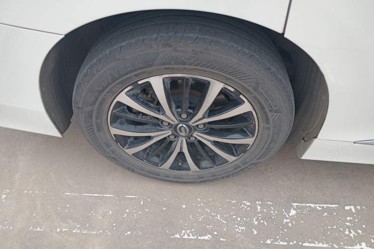 Used GAC Trumpchi M8 2021 Lingxiu Series 390T Luxury Edition Exterior 5