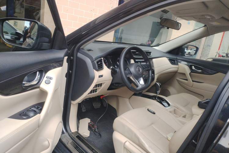 Used Nissan X-Trail 2017 2.0L CVT Comfort Edition 2WD
