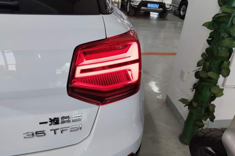 Used Audi Q2L 2018 35 TFSI Launch Exclusive Edition China V