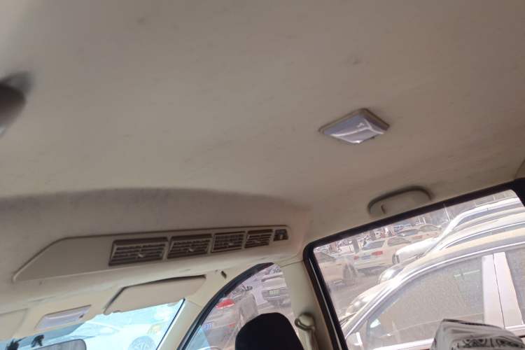 Used BAIC Weiwang M30 2017 1.5L M30S Standard DAM15DL
