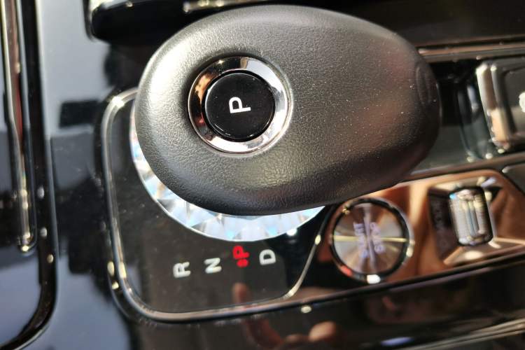 Used GAC Trumpchi E9 2024 E9 Champion Edition Gear Lever