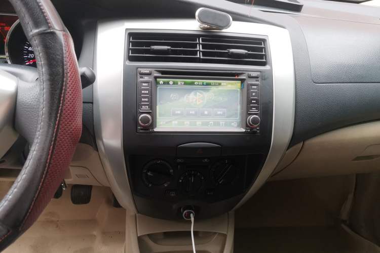 Used Nissan Livina 2013 1.6XL Manual Luxury Edition
