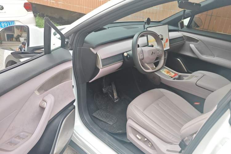 Used ONVO L60 2024 60 kWh Rear-Drive Version
