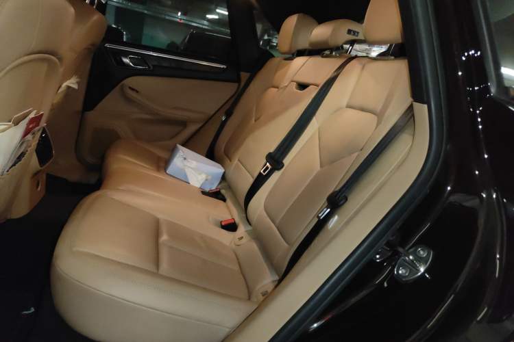 Used Porsche Macan 2017 Macan 2.0T Left Rear Seat