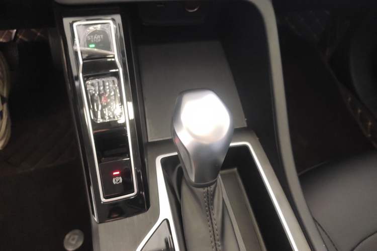 Used Roewe i5 2023 1.5L CVT Luxury Edition
