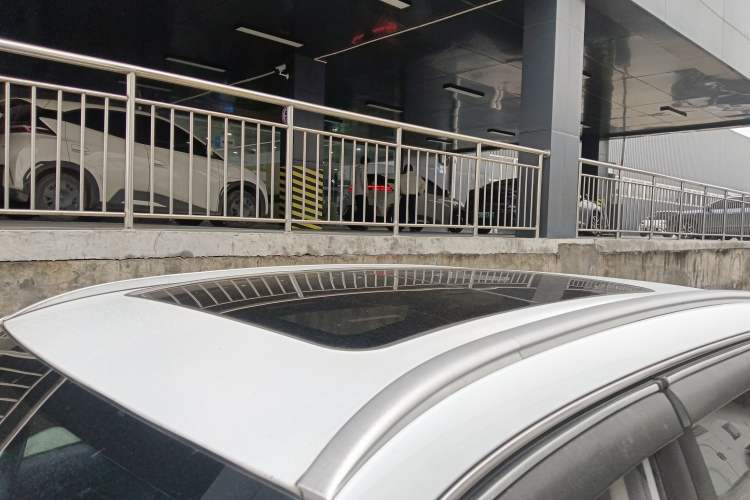 Used Geely Auto Emgrand X7 Sport 2018 2.0L Manual Two-Wheel Drive Zhiya Version
