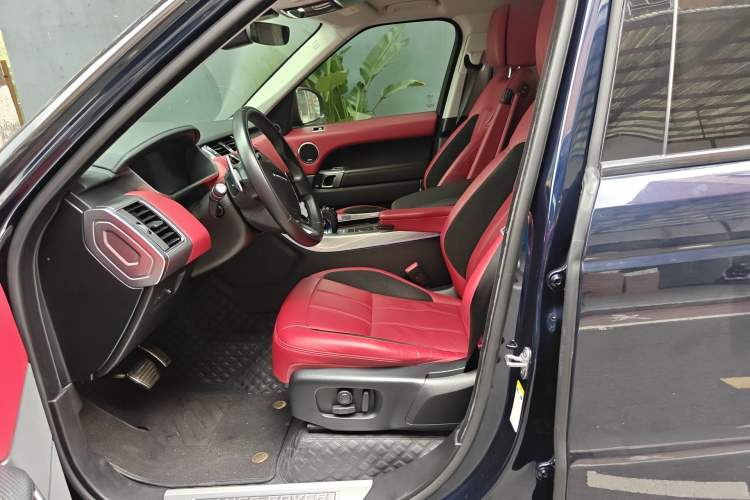 Used Land Rover Range Sport 2020 3.0 L6 HSE DYNAMIC
