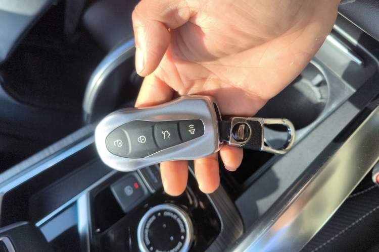 Used Geely Auto Emgrand X7 Sport 2020 1.8TD DCT ZhiZun PRO Interior 1