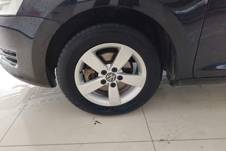 Used Volkswagen Santana 2015 1.4L Manual Fashion Edition
