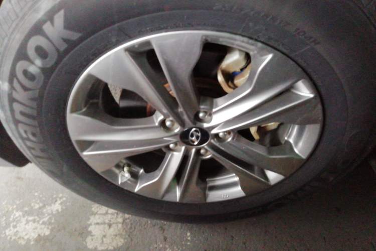 Used Hyundai Santa Fe 2015 2.0T Automatic All-Wheel Drive Smart Version 5 Seats