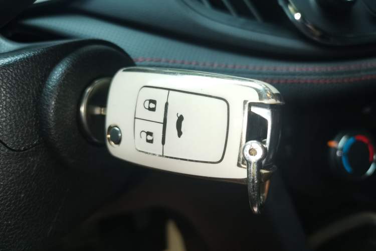 Used Chevrolet Monza 2019 RS 330T Automatic Comfort Edition China VI Standard Interior 1