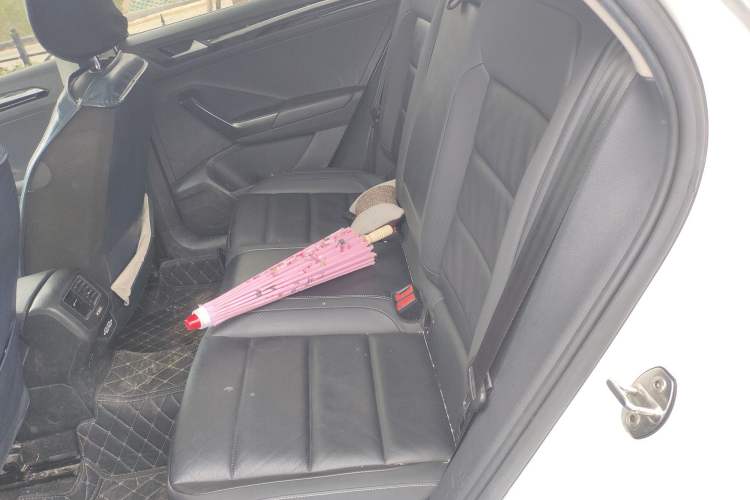 Used Volkswagen T-ROC 2021 Revised Version 280TSI DSG Two-Wheel Drive Comfort & Smart Connectivity Edition
