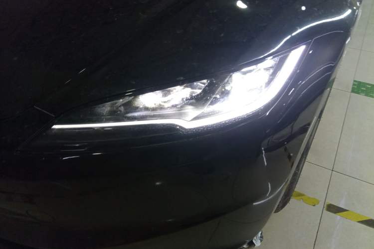 Used Tesla Model 3 2023 Long-Range All-Wheel-Drive Version
