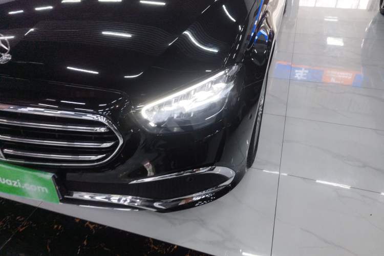 Used Mercedes-Benz E-Class 2023 E 300 L Sporty and Stylish Model