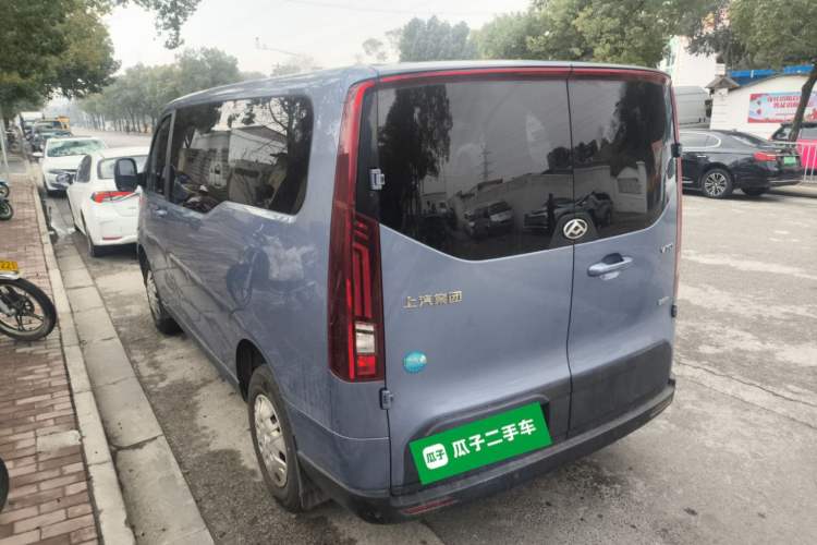 Used SAIC MAXUS Xintu V70 2023 2.0T Elite Edition Manual Transmission Short Wheelbase Low Roof 5/6 Seats (125 hp)