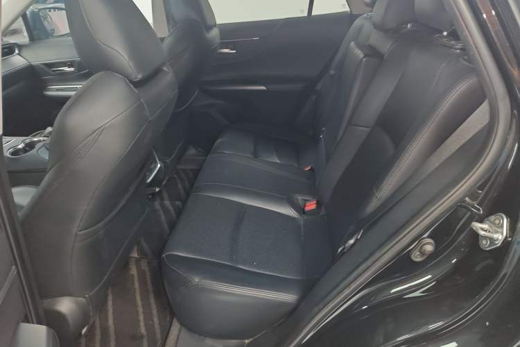 Used Toyota Harrier 2023 2.0L CVT Two-Wheel Drive Entry Version
