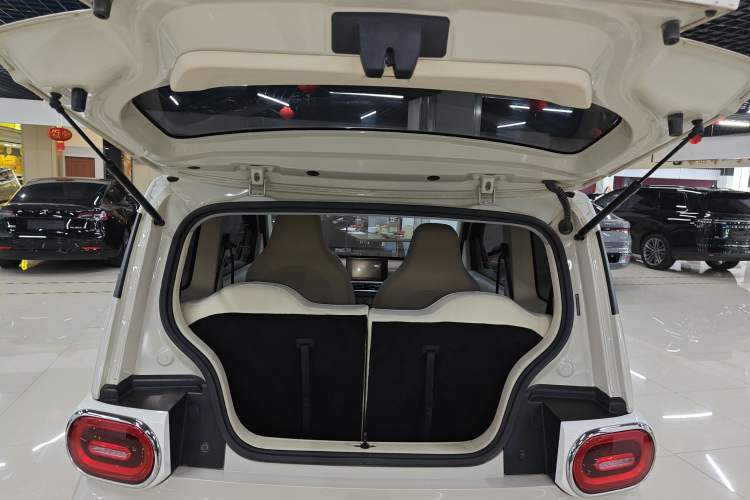 Used Wuling Hongguang MINIEV 2024 3rd Generation 215km Advanced Version
