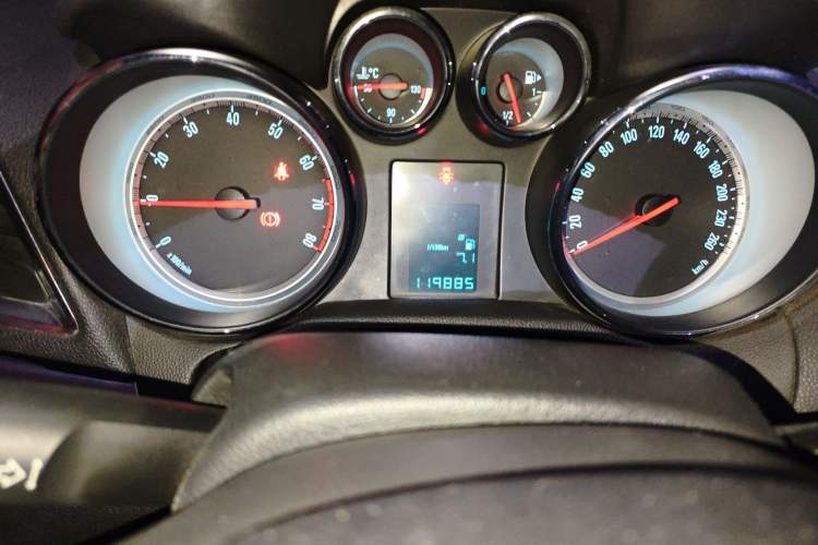 Used Buick Encore 2014 1.4T Manual Two-Wheel Drive Urban Advanced Model
