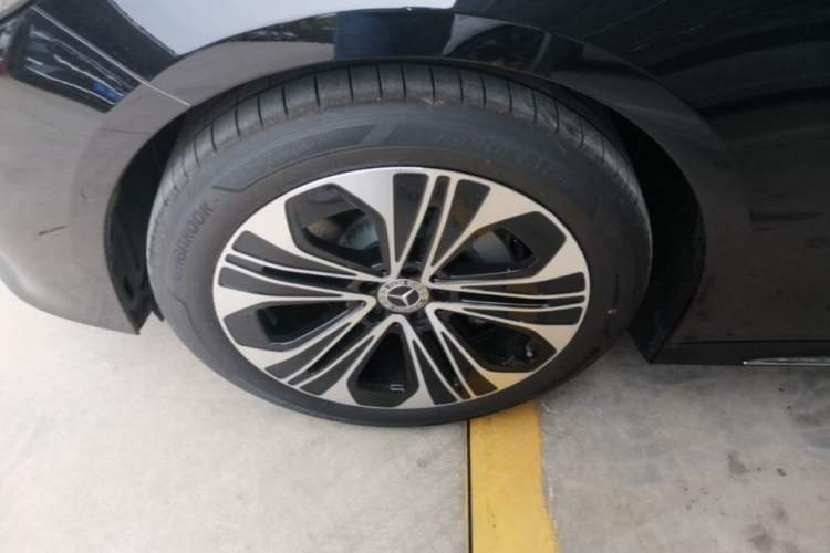 Used Mercedes-Benz E-Class 2026 E 300 L Luxury Left Front Wheel Hub