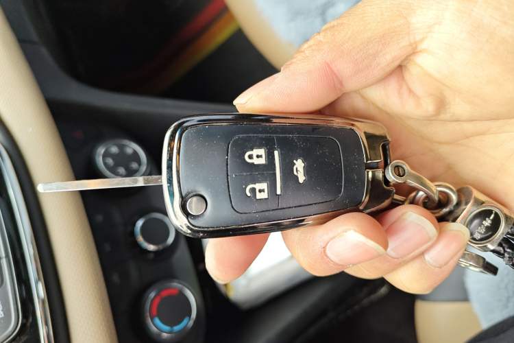 Used Chevrolet Monza 2022 320 Automatic Enjoyment Sunroof Version
