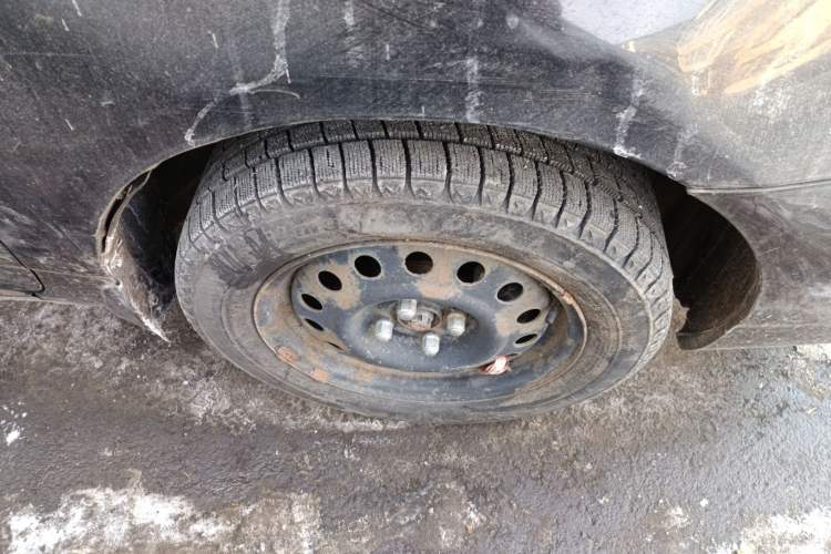 Used BYD F3 2012 Energy-Saving Model 1.5L Manual Comfort Version Right Front Wheel Hub