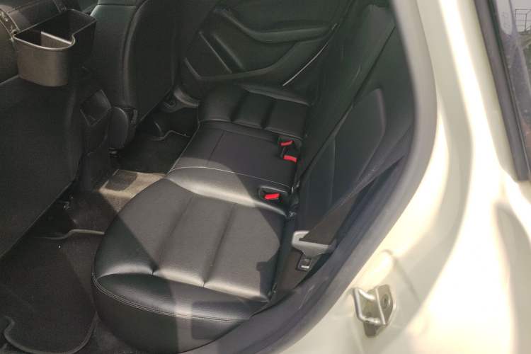 Used Mercedes-Benz B-Class 2012 B 180 base model (imported) Left Rear Seat
