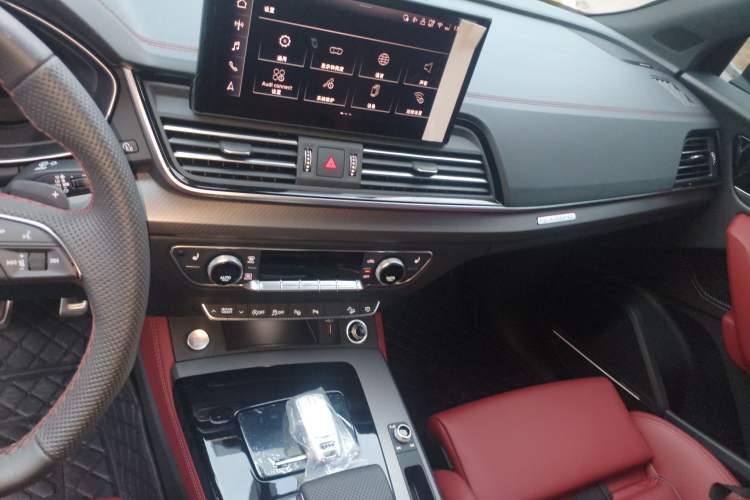 Used Audi Q5L 2025 Facelift 45th Anniversary Collector's Edition 45 TFSI Luxury Dynamic Version
