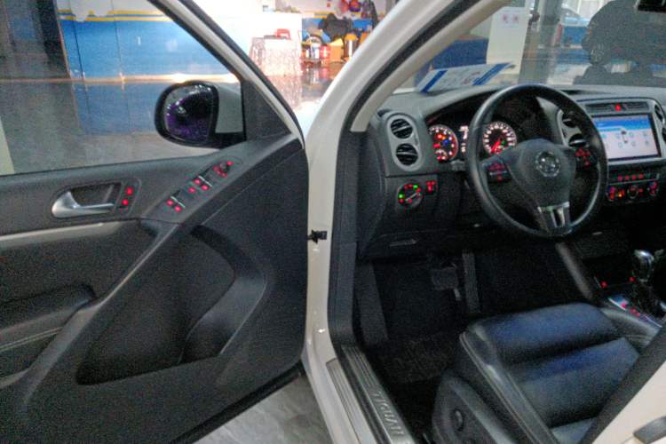 Used Volkswagen Tiguan 2017 300TSI Automatic Two-Wheel Drive Silk Road Comfort Edition Driver Seat