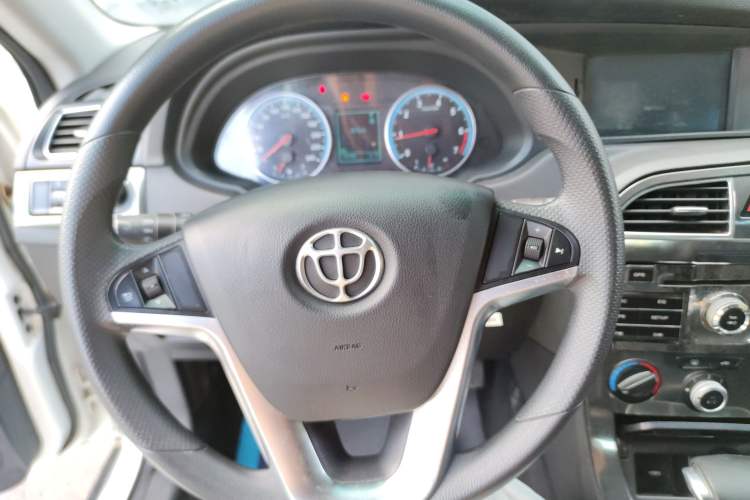 Used Brilliance V5 2014 1.5T Automatic Two-Wheel Drive Sport Model