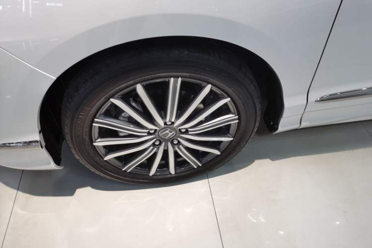 Used Honda Elysion 2022 2.0L eHEV Luxury First Edition
