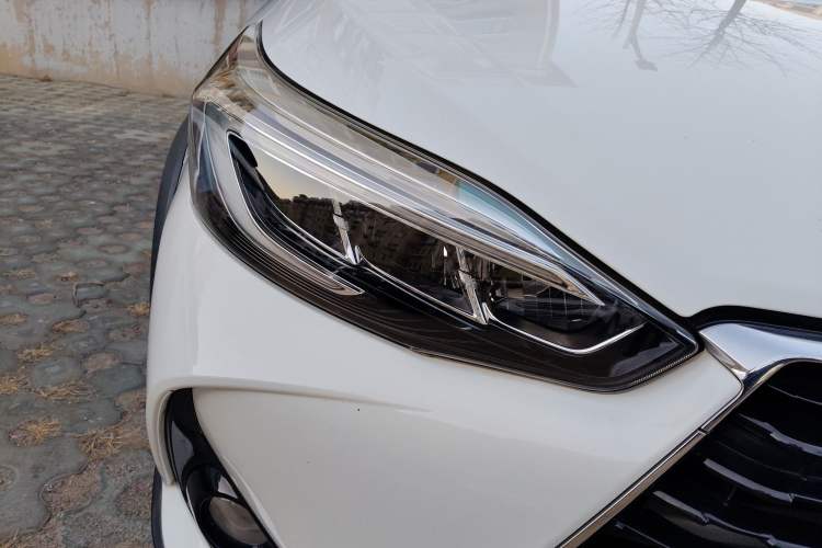 Used Toyota YARiS L Zhi Xuan 2020 X-Trail X 1.5L CVT Luxury Edition Right Front Headlight