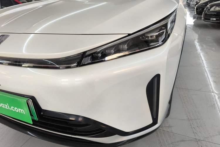 Used Roewe D5X DMH 2024 135 Tech Edition