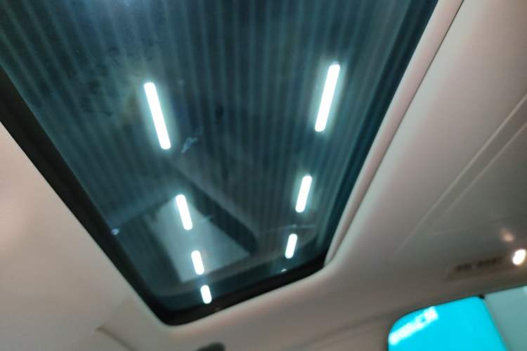 Used Li Auto i8 2025 Model Standard Version Headliner