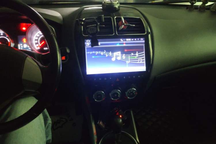 Used Mitsubishi ASX 2018 2.0L CVT Two-Wheel Drive Deluxe Edition

