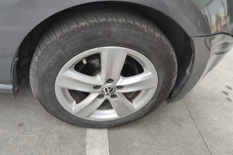 Used Volkswagen Polo 2011 1.4L Manual ZhiShang Edition
