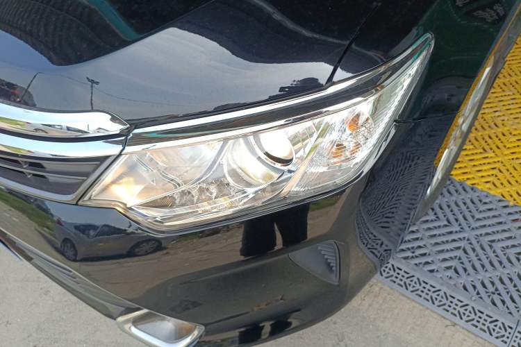 Used Toyota Camry 2015 2.0G Premier Edition
