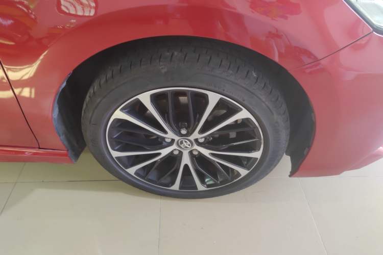 Used Toyota Camry 2018 2.5S Fēngshàng Edition Right Front Wheel Hub