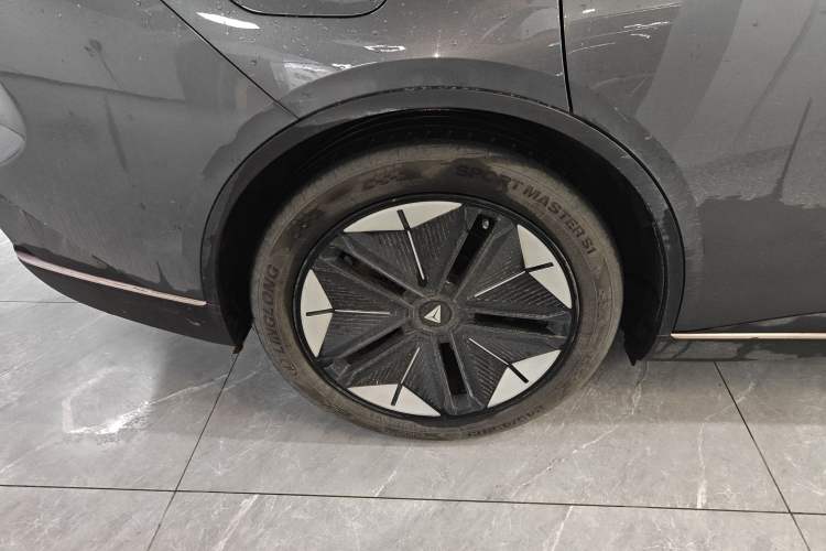 Used Deepal SL03 2022 515 Pure Electric Version Right Rear Wheel Hub