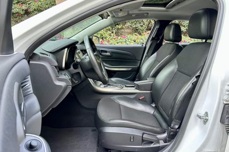 Used Chevrolet Malibu 2014 1.6T Automatic Comfort Edition Left Front Seat