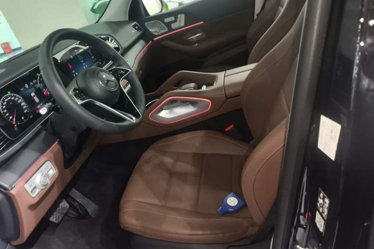 Used Mercedes-Benz GLE 2024 GLE 450 4MATIC Luxury Model Left Front Seat