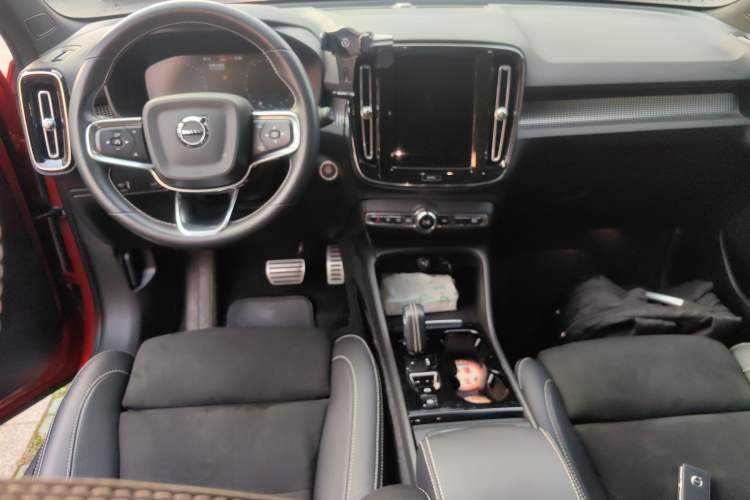 Used Volvo XC40 2021 T4 Four-Wheel Drive Smart & Sporty Edition