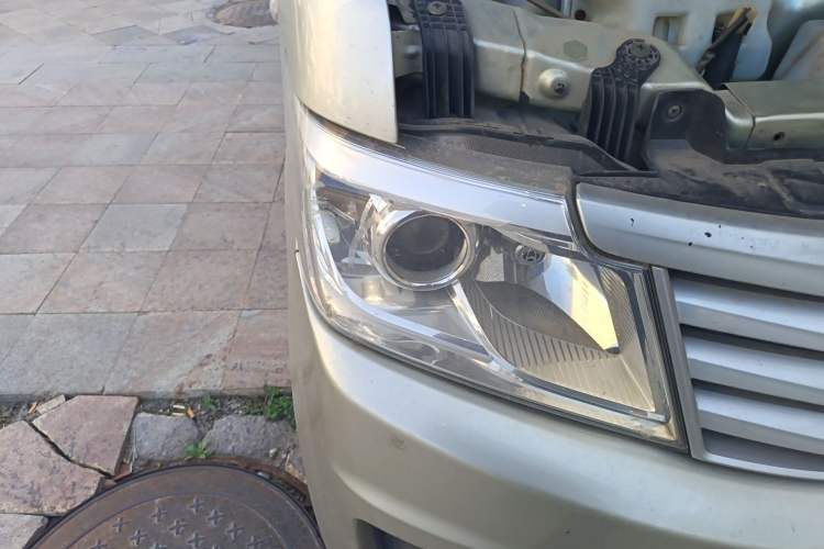 Used CHANGAN KAICHENG Star 9 2015 1.5L Base Version 4G15S Right Front Headlight