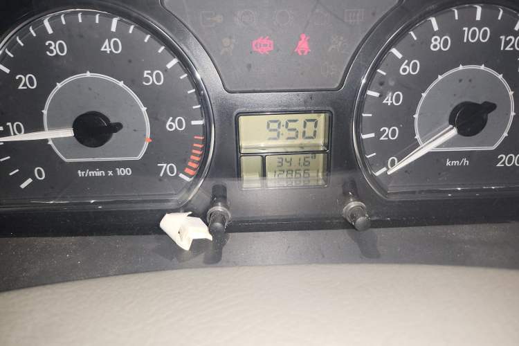 Used Citroen Elysee 2013 Sedan Classic 1.6L Manual Tech Model CNG
