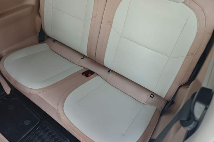 Used Geely Galaxy Panda 2024 Panda Mini 200km Endurance Bear
